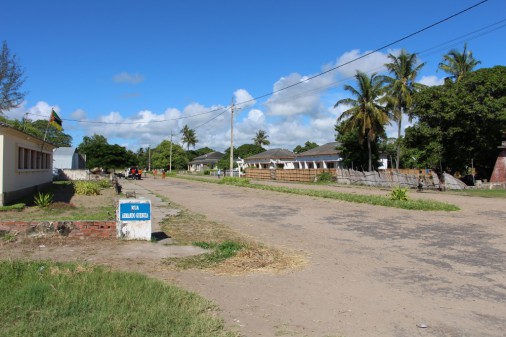 Main avenue in Chinde